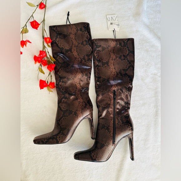 Zara | Gorgeous Leather Animal Print Boots - Picture 5 of 15